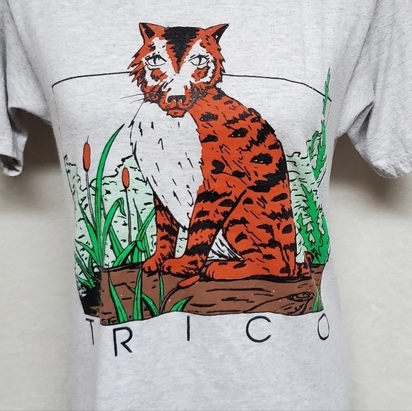 RARE Vintage Y2K The Last Guardian Trico Printed Graphic Tee Heather Grey Jerzee - Picture 4 of 11